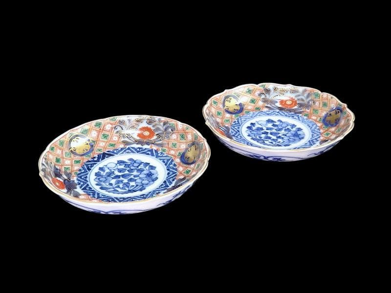 大聖寺伊万里 金襴手 菊花四方襷紋に牡丹の図 4寸皿2