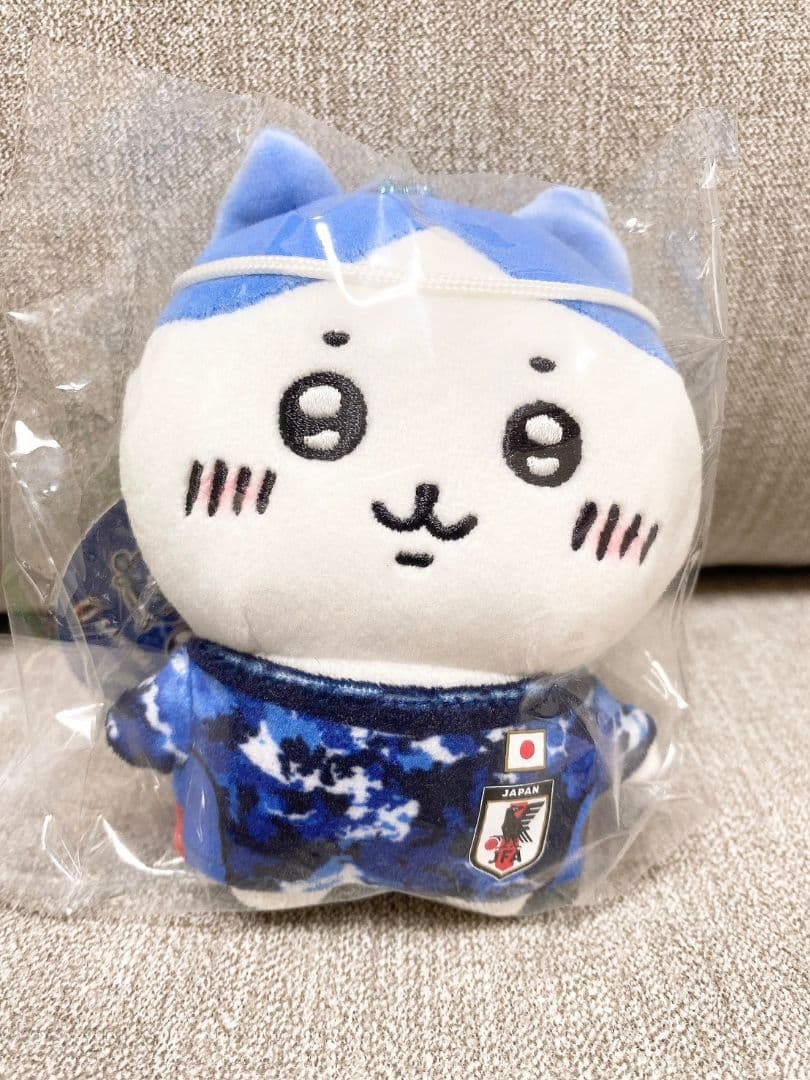 【未開封タグ付】ぷちミニマスコット(ちいかわ・ハチワレ)サッカー日本代表ver.