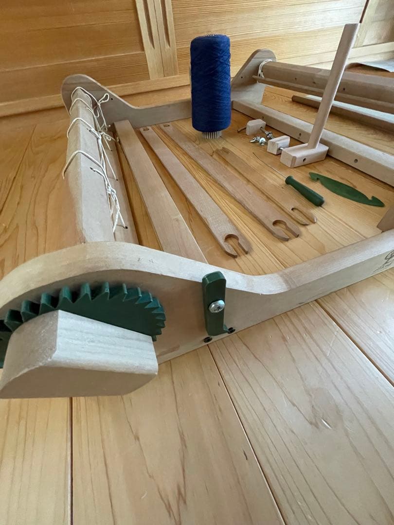 Ashfqrd製リジット卓上手織り機