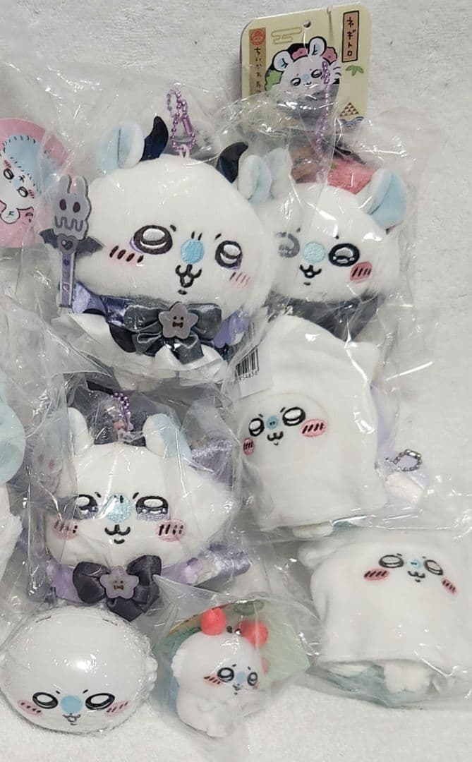ちいかわ【モモンガ】ぬいぐるみ マスコット缶バッジ他セット