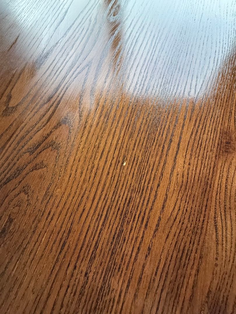 円形木製ダイニングテーブル ブラウン