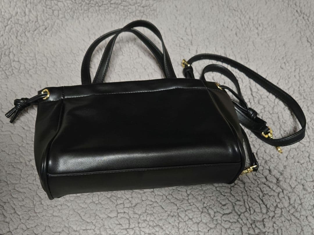 【値下】セリーヌ スモール カバ ドローストリング キュイル トリオンフ