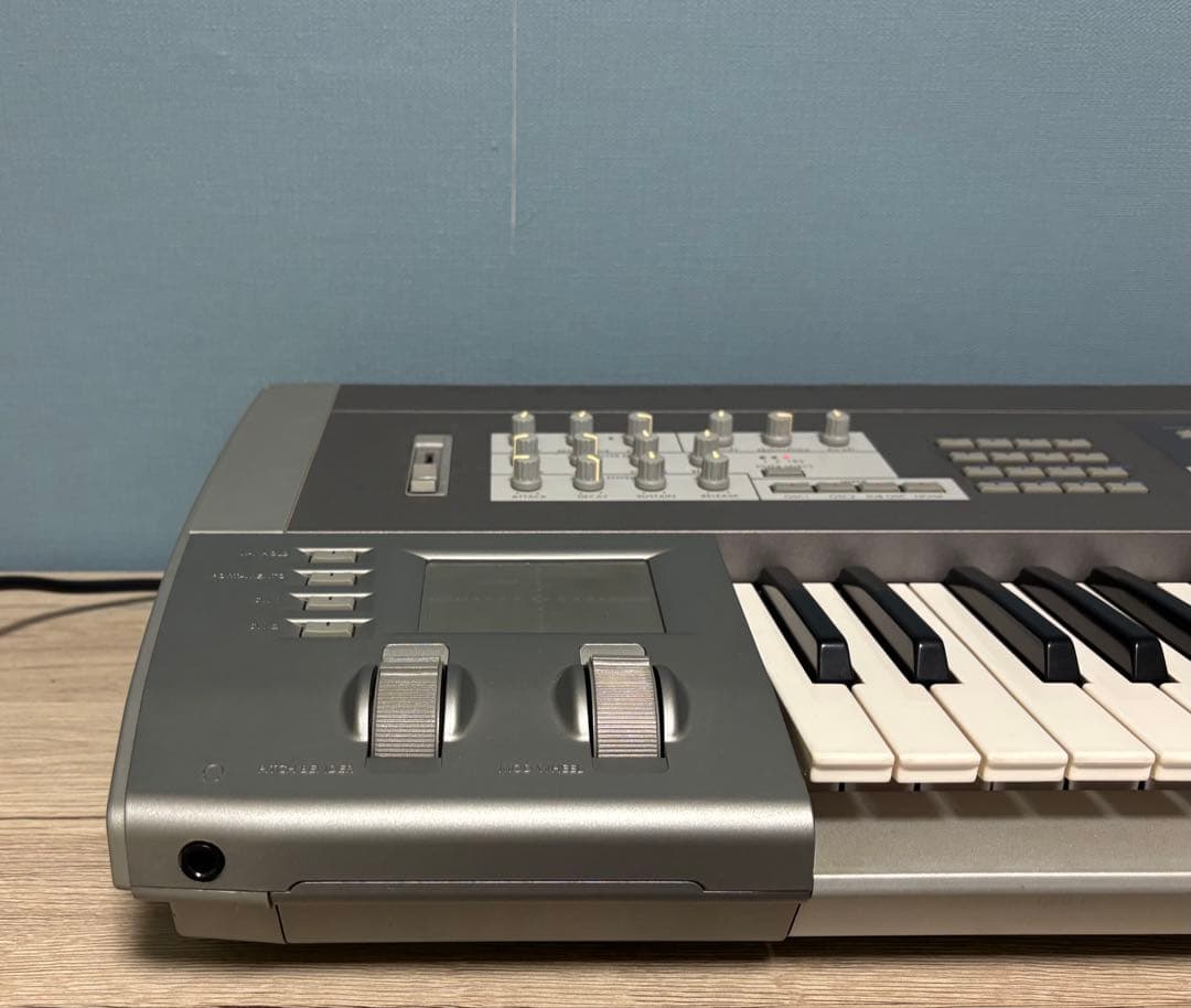 動作良好】KORG Z1 シンセサイザー 物理モデリング MOSS音源 - メルカリ