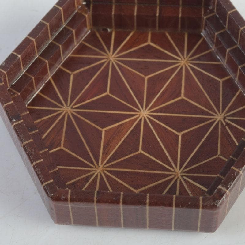 茶道具 鷹の巣 箱根寄木細工 六角香合 箱付 V 9703