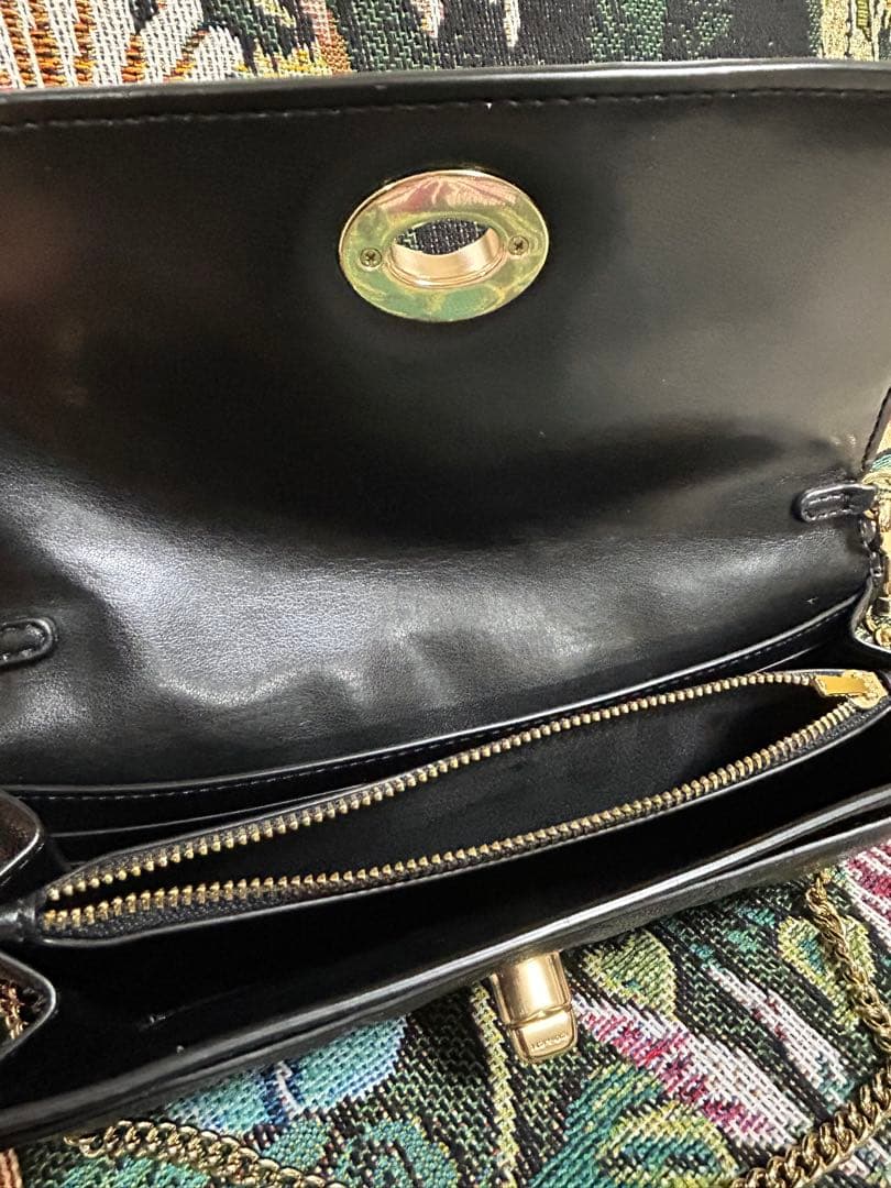 【美品】coach、コーチ、ブラックレザーキルティングゴールドショルダーバッグ