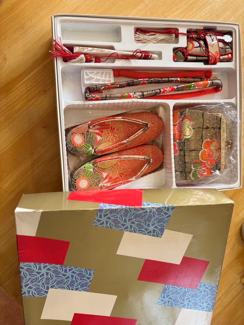 ことのは　七五三　7歳 総絞り赤い花柄刺繍の着物