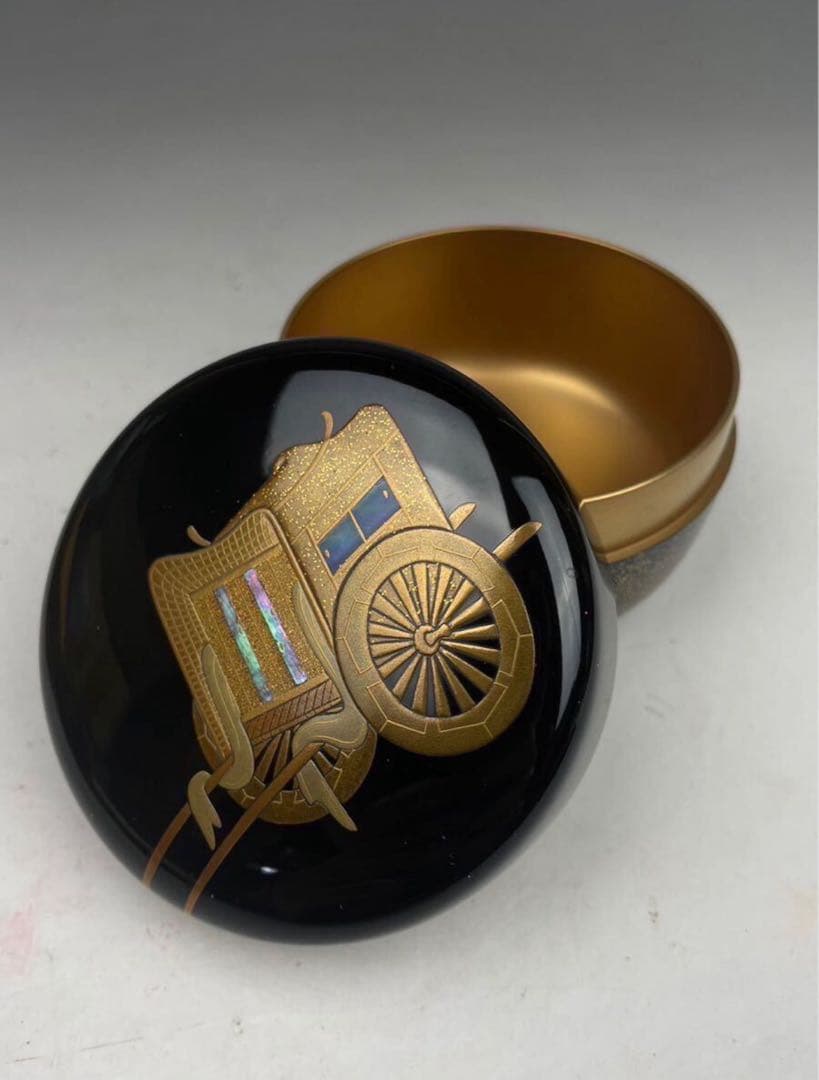 最高傑作品 煎茶道具 棗 松杏 御所車蒔絵 金蒔絵 螺鈿細工 美品 茶道具 四季草花蒔絵 金城雅月 金蒔絵 金地 平棗 なつめ 内金溜 桜 紫陽花 菊