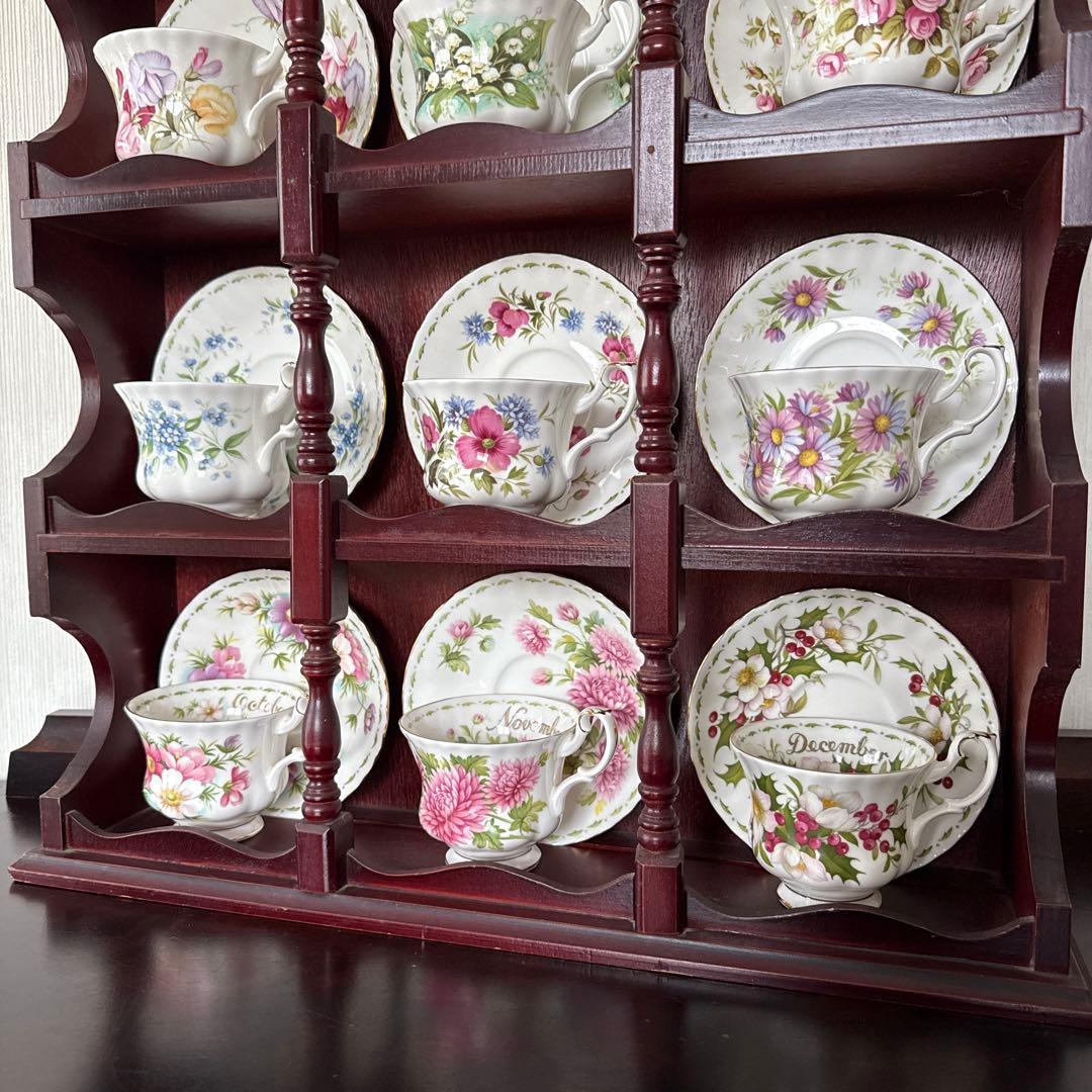 廃盤 希少】 専用飾り棚付 ロイヤルアルバート フラワーオブザマンス