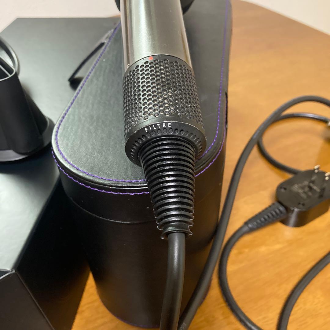 ダイソンヘアードライヤー