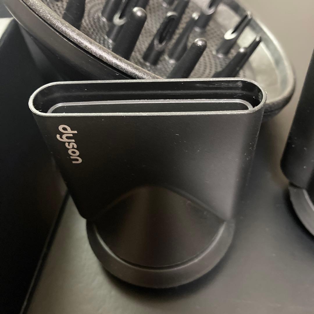 ダイソンヘアードライヤー