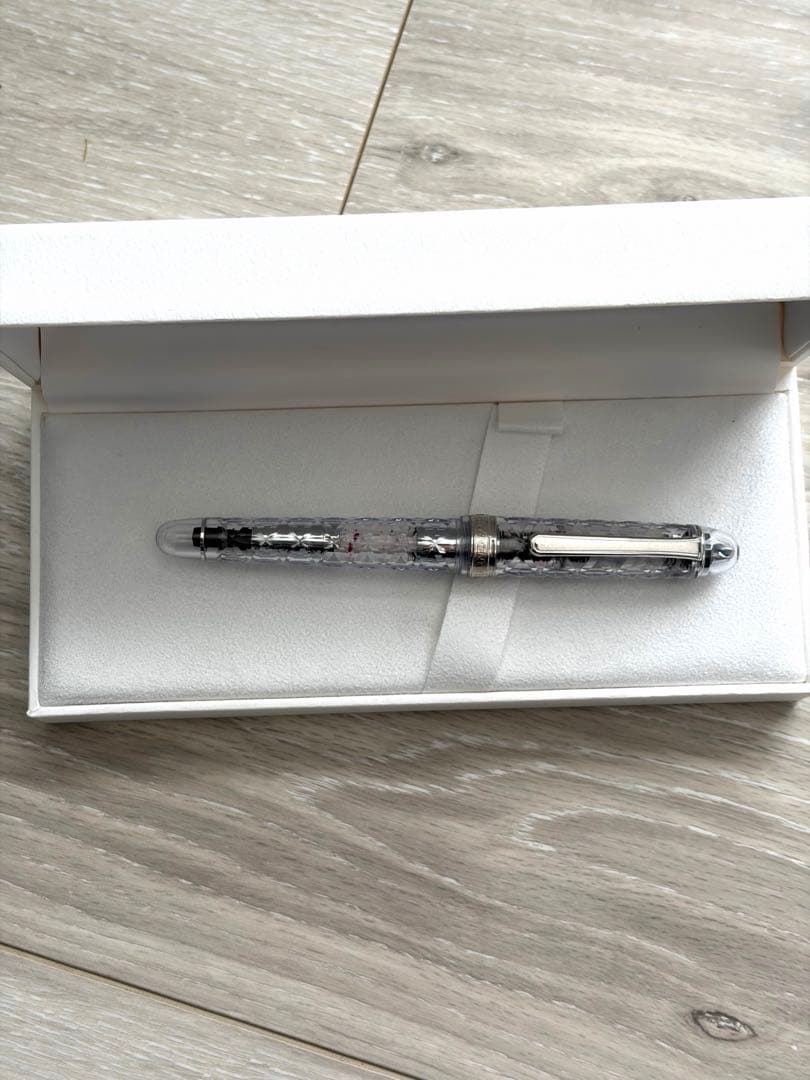 プラチナ万年筆　六花　SM 話題の〔六花 14K-SM〕を調整してみた : 万年筆評価の部屋