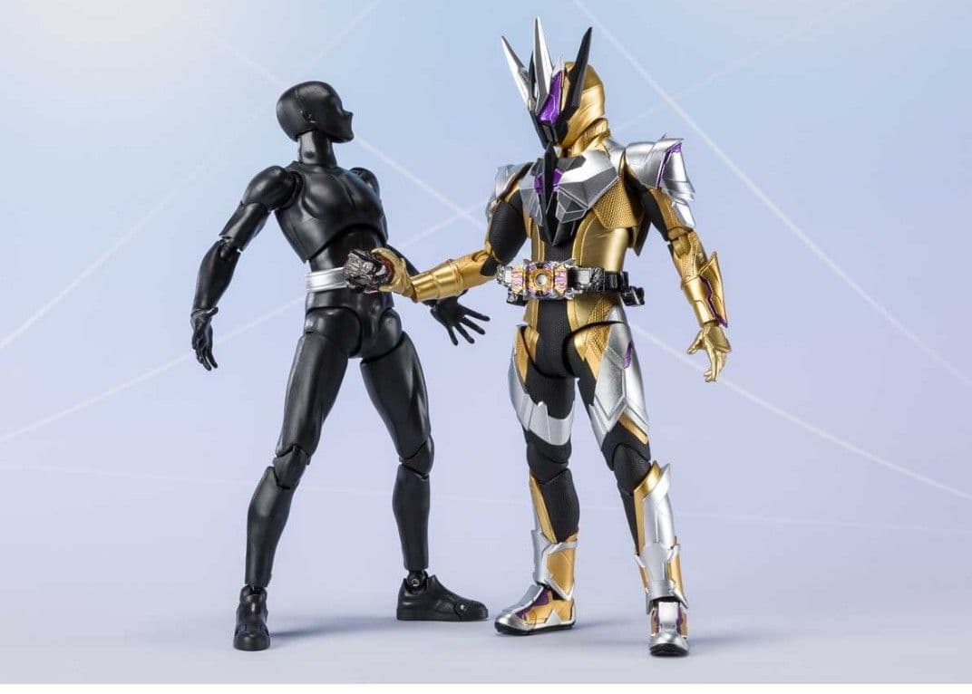 輸送箱未開封　仮面ライダーサウザー　フィギュアーツ