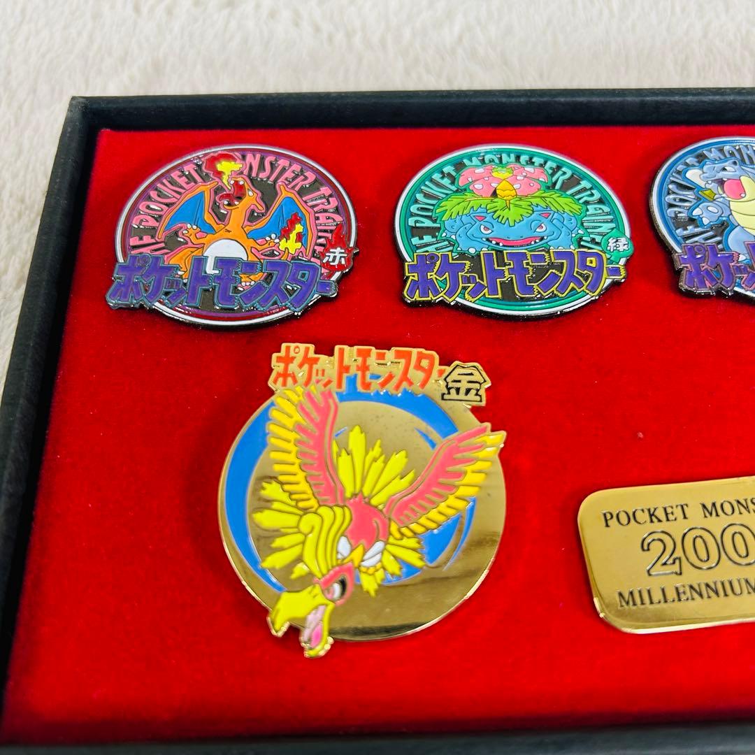【希少】ポケットモンスター ミレニアムピンバッジセット　2000年