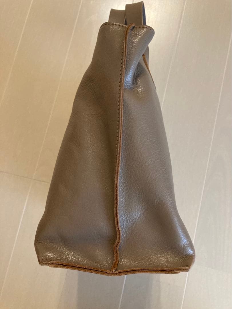 IL BISONTE イルビゾンテ　ハンドバッグ　グレージュ