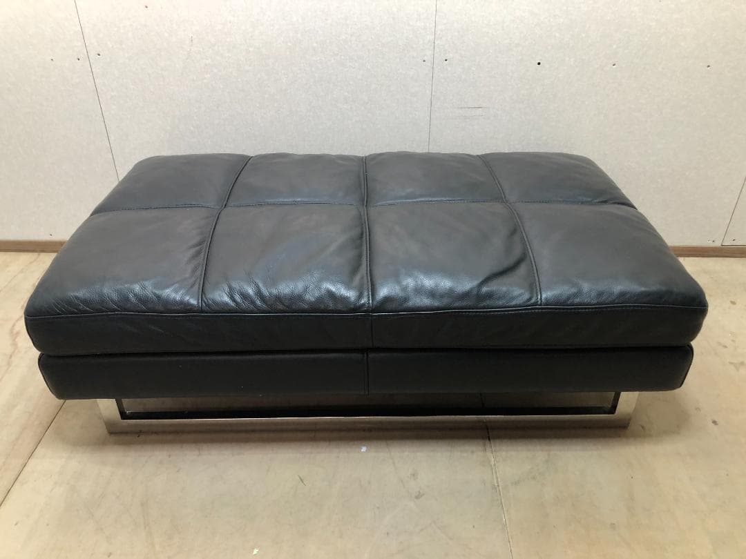 KELVIN GIORMANI 黒総革張り オットマン ブラック　75041-7