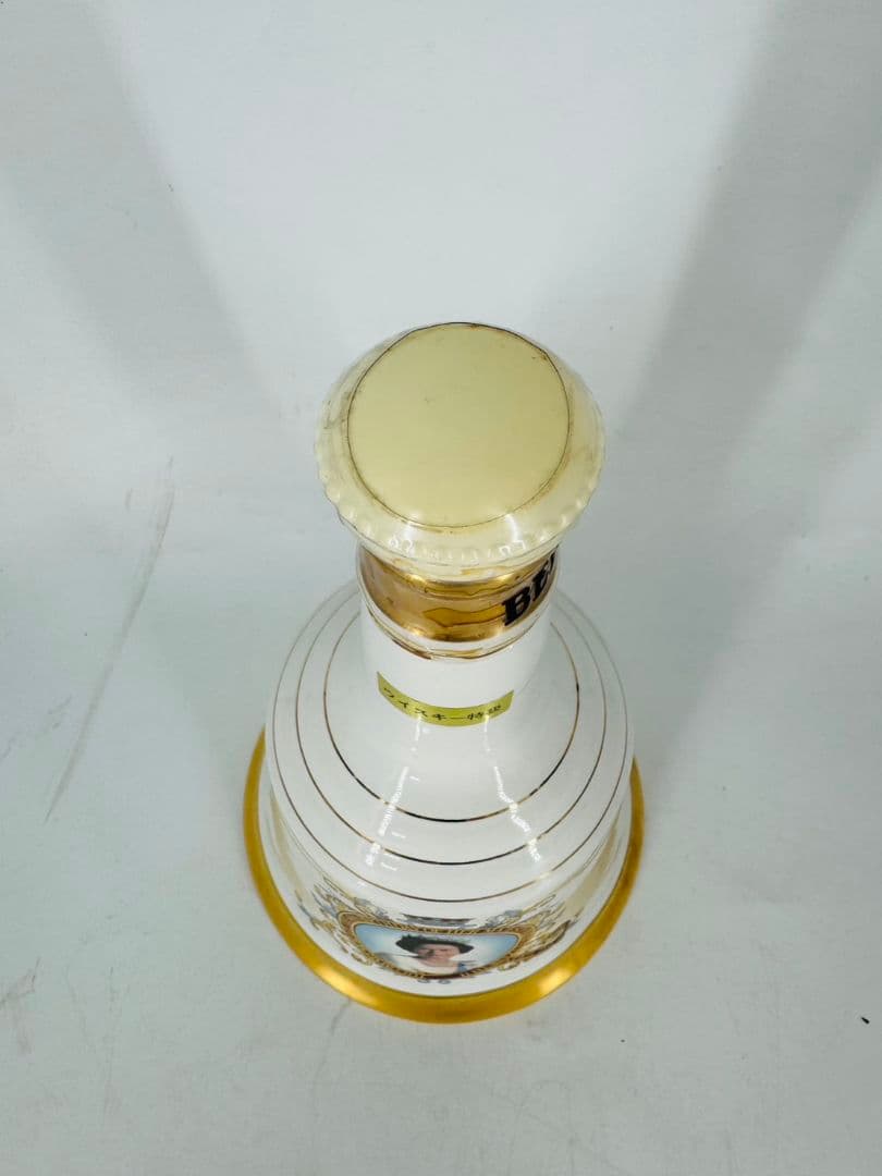 Bell´s ウイスキー エリザベス女王生誕60周年記念デキャンタ