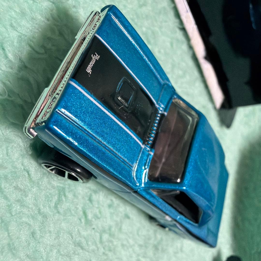 Hot Wheels ミニカーセット 青と黒