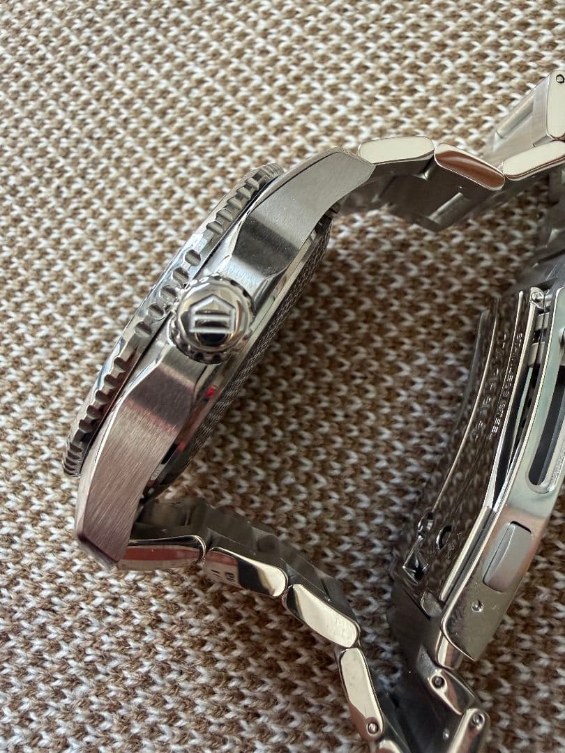 タグホイヤー アクアレーサー プロフェッショナル WBP201B.BA0632