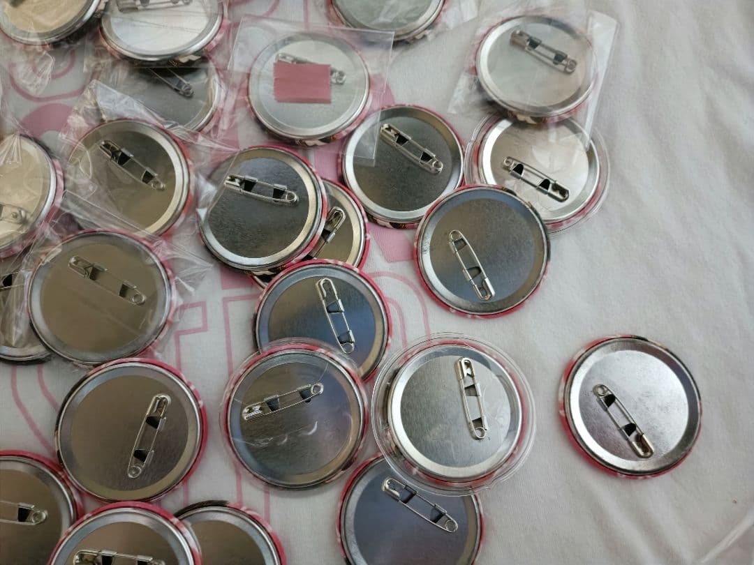 すとぷり 莉犬 缶バッチ すとめも10 等身