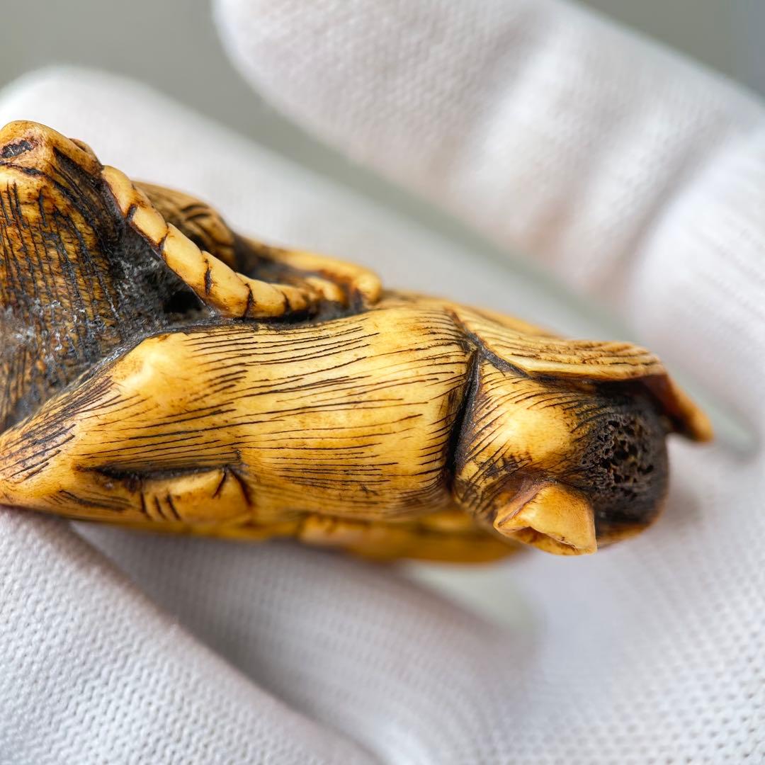 牛の彫刻 小型 彫刻極上根付天然素材アンティーク骨董飾り物古美術置物細密