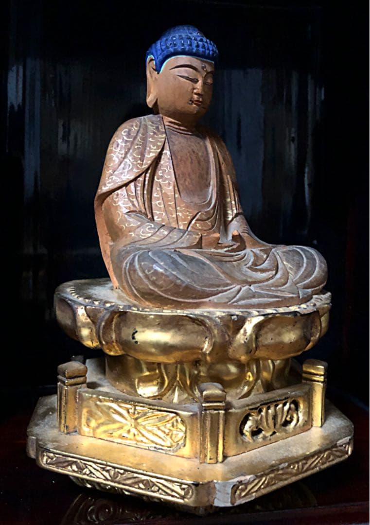 仏教美術 木製 厨子入り 金彩 彩色 如来像 仏像 厨子に修復痕あり