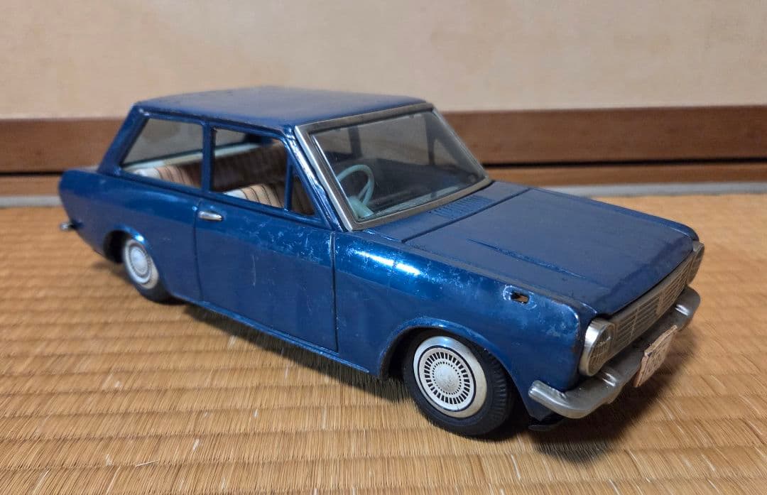 年代物】増田屋 ブリキ ダットサン サニー1000 車