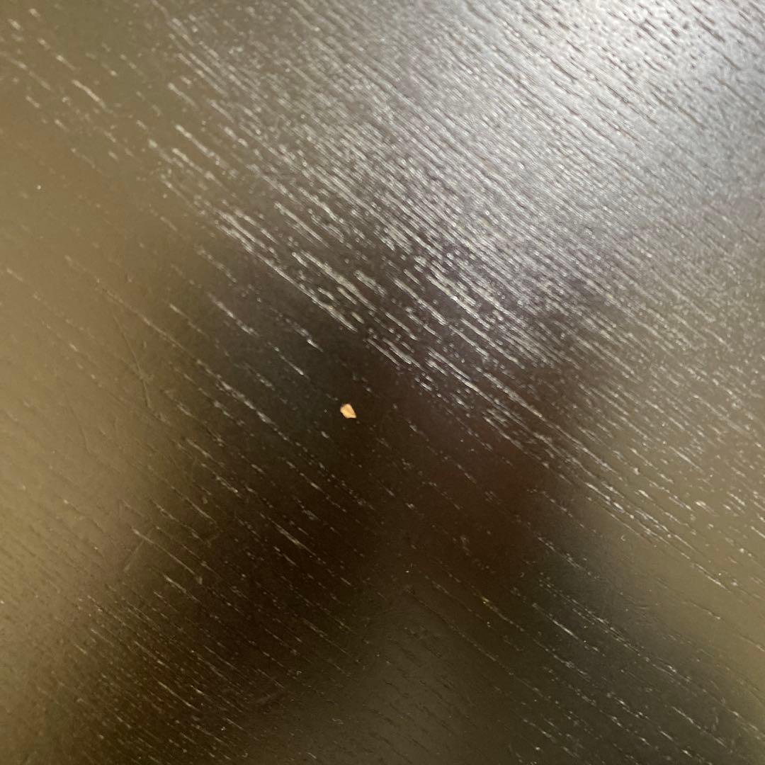 IKEA BJURSTA 黒い円形木製ダイニングテーブル