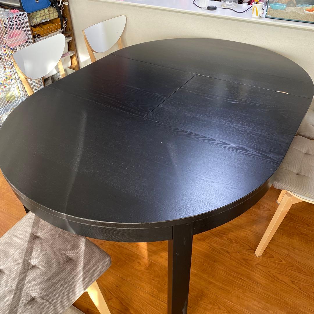 IKEA BJURSTA 黒い円形木製ダイニングテーブル