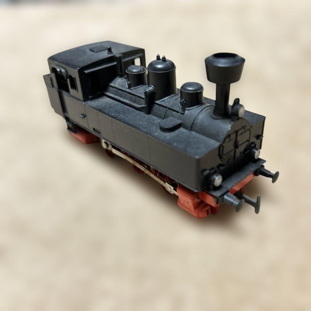 HOゲージ 蒸気機関車 黒と赤 3車輪