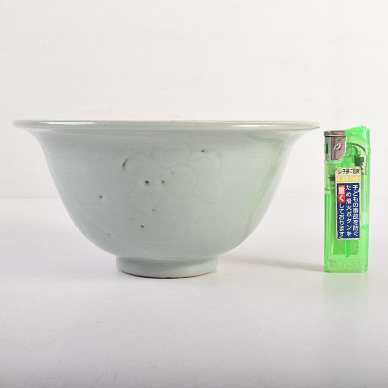 中国　龍泉窯　青磁　陰刻　花文　鉢　M　R8813