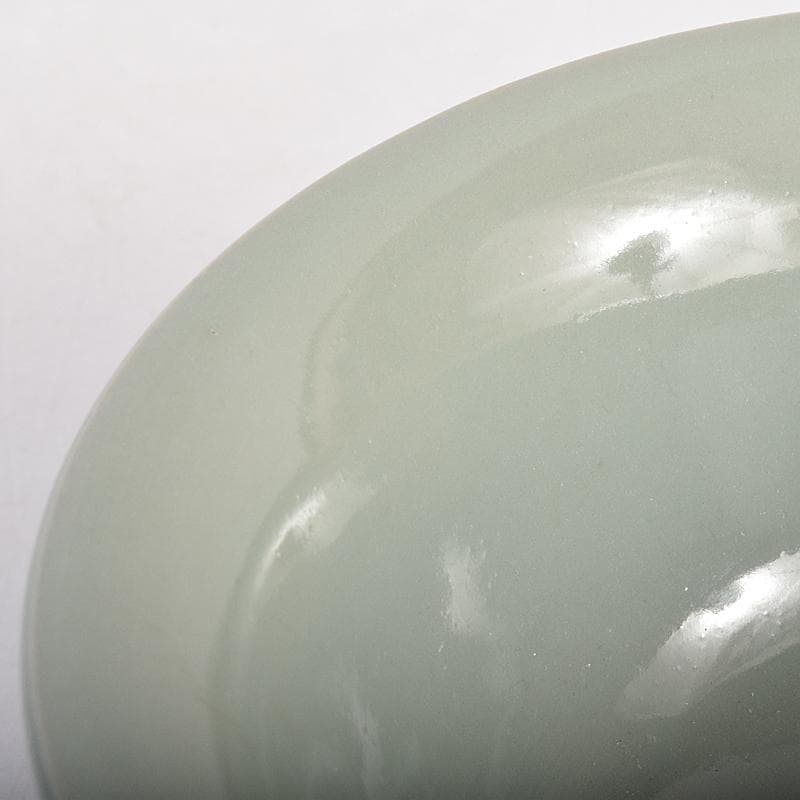 中国　龍泉窯　青磁　陰刻　花文　鉢　M　R8813