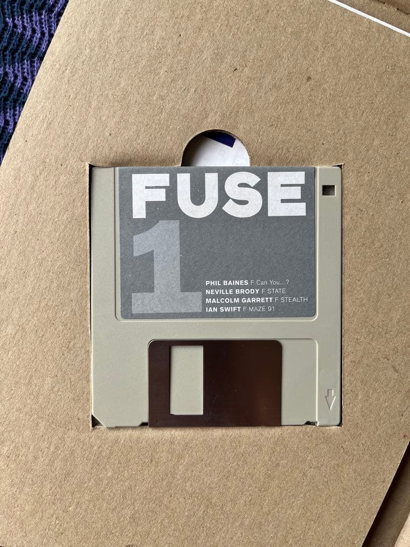 FUSE issue 1 デジタルフォントマガジン