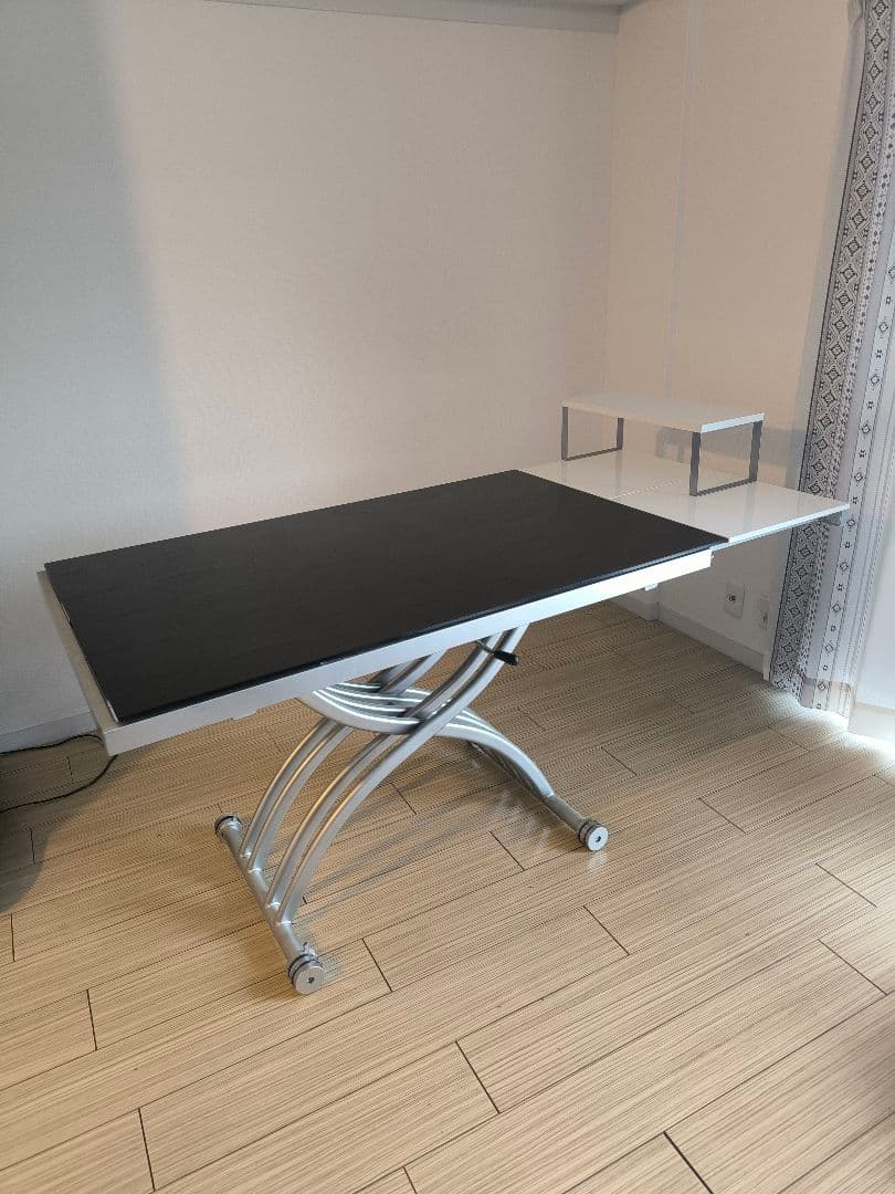 東京インテリア購入　折りたたみ式昇降ダイニングテーブル　ブラックガラス