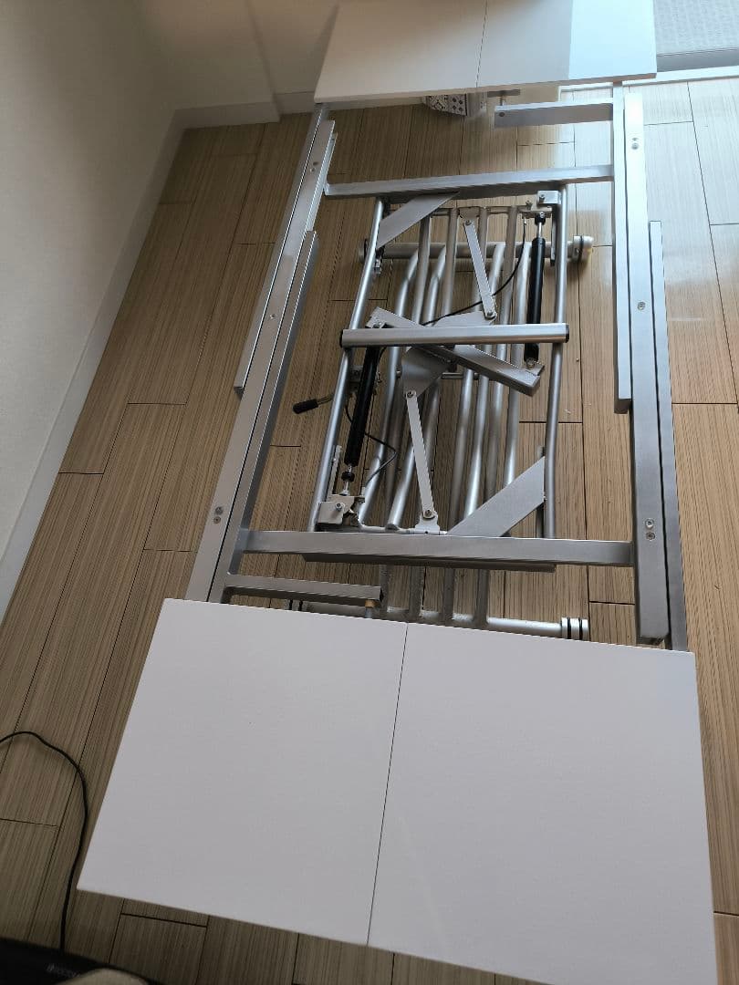 東京インテリア購入　折りたたみ式昇降ダイニングテーブル　ブラックガラス