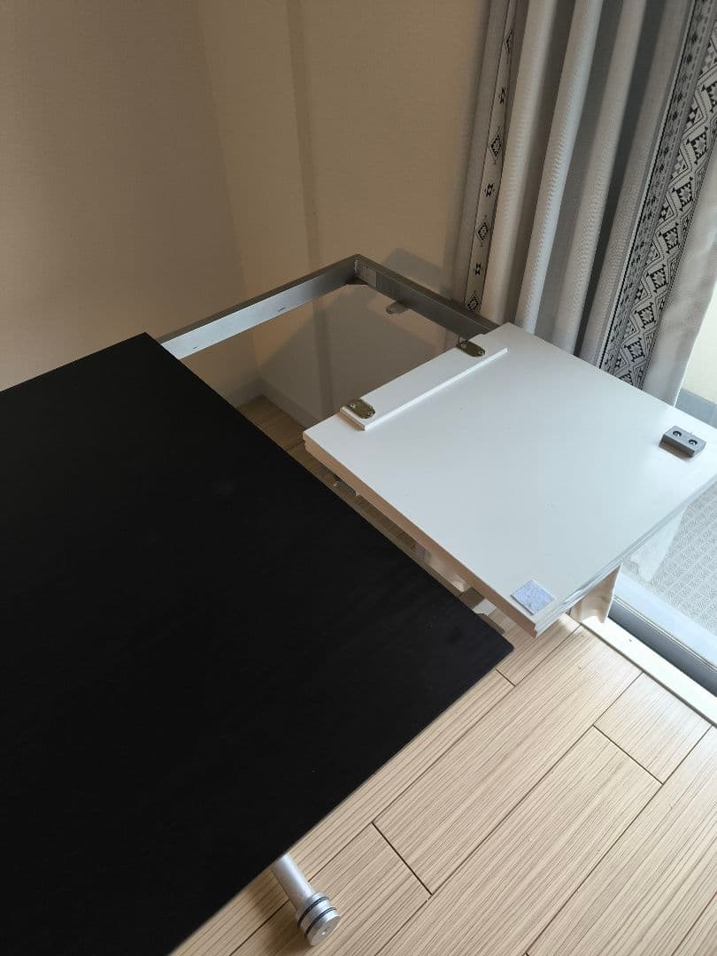 東京インテリア購入　折りたたみ式昇降ダイニングテーブル　ブラックガラス