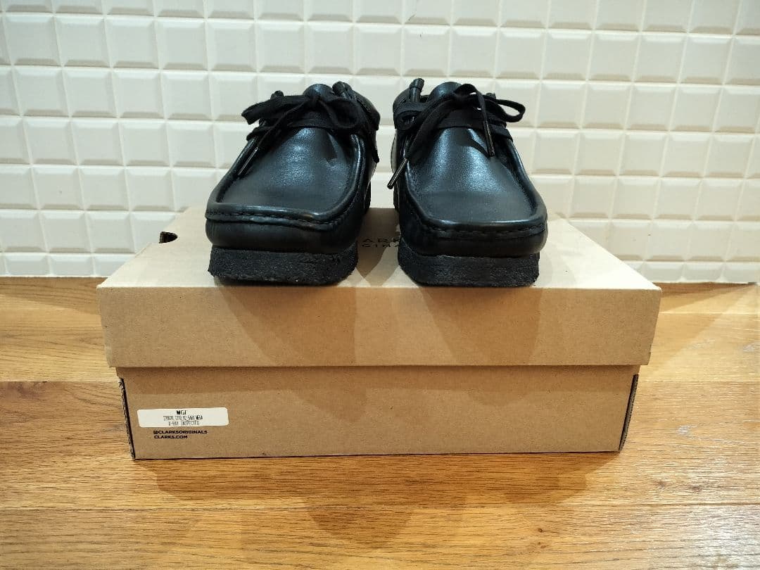 靴 Clarks Wallabee Black Leather