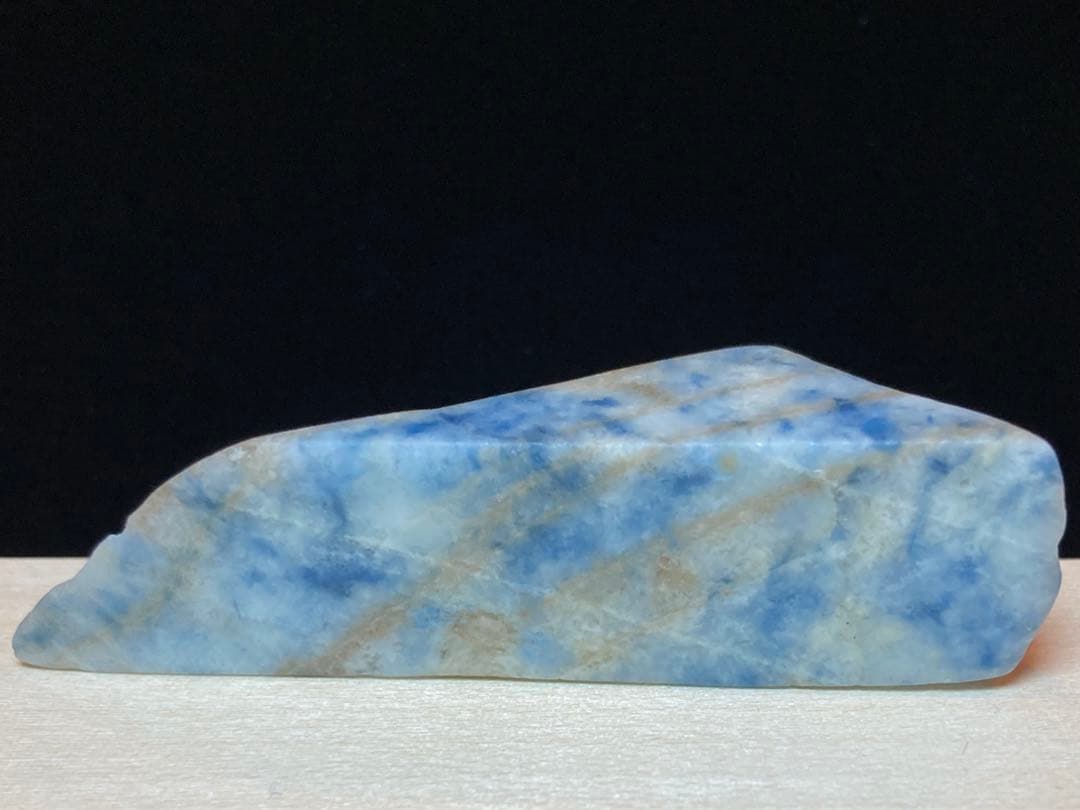 糸魚川翡翠　インクブルー　入りコン沢 青翡翠　翡翠輝石　原石　30.7ｇ