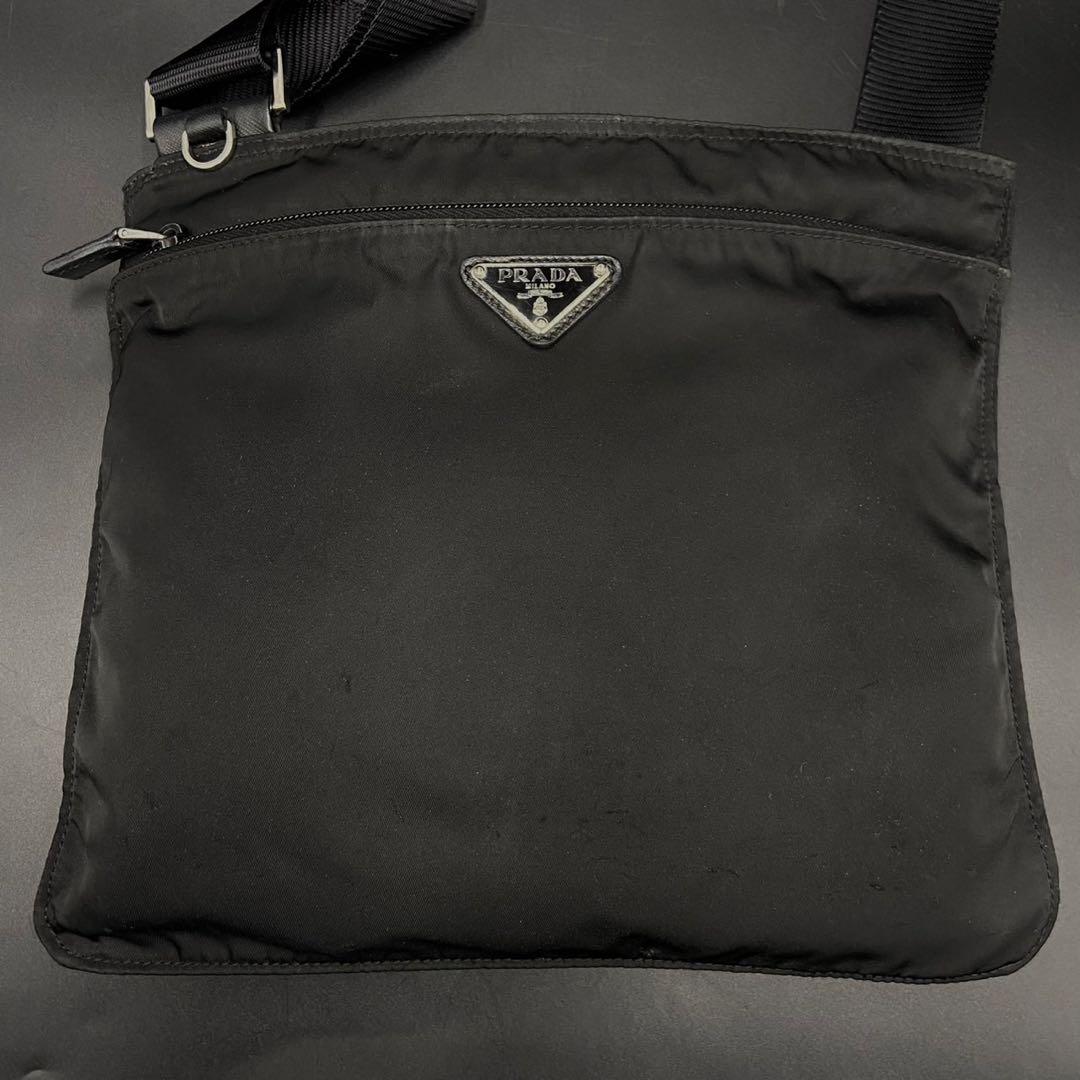 【近年モデル】プラダ 三角ロゴ ショルダーバッグ ブラック ナイロン