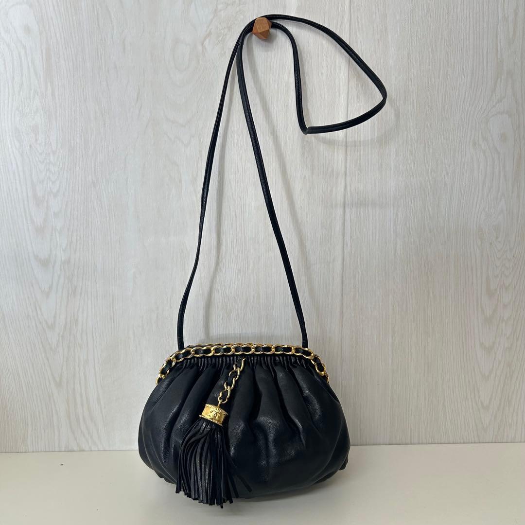 CHANEL シャネル ショルダーバッグ レザー がま口 フリンジ