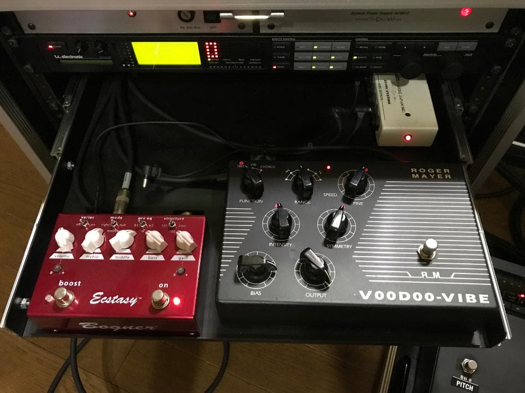 CAJ エフェクト・ラックシステムとフット・コントローラーのセット