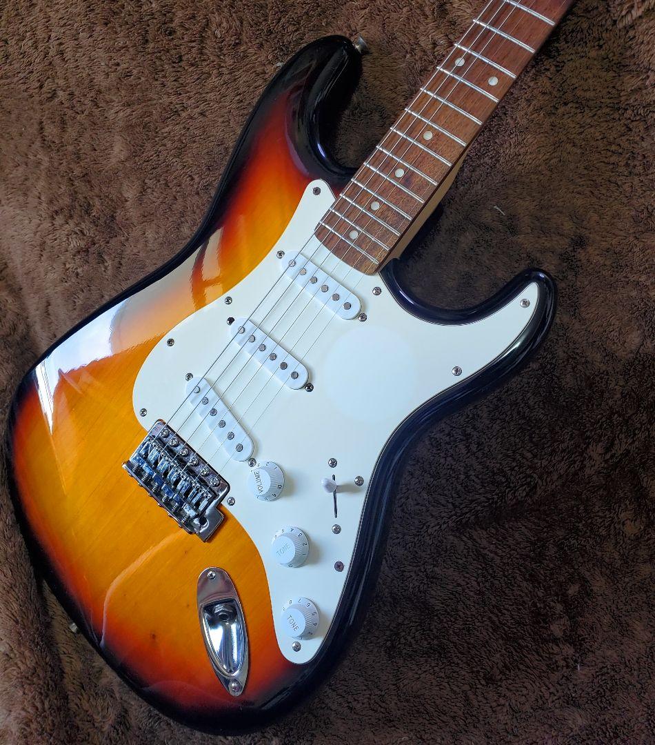 Squier スクワイヤー Affinity Stratocaster ストラト