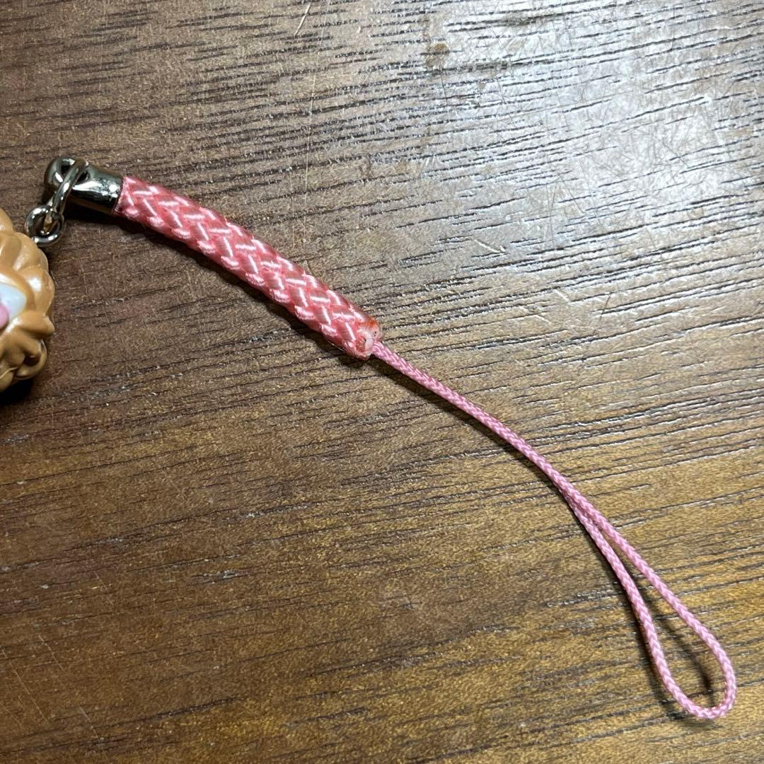 モモエリ×ハローキティ　コラボストラップ