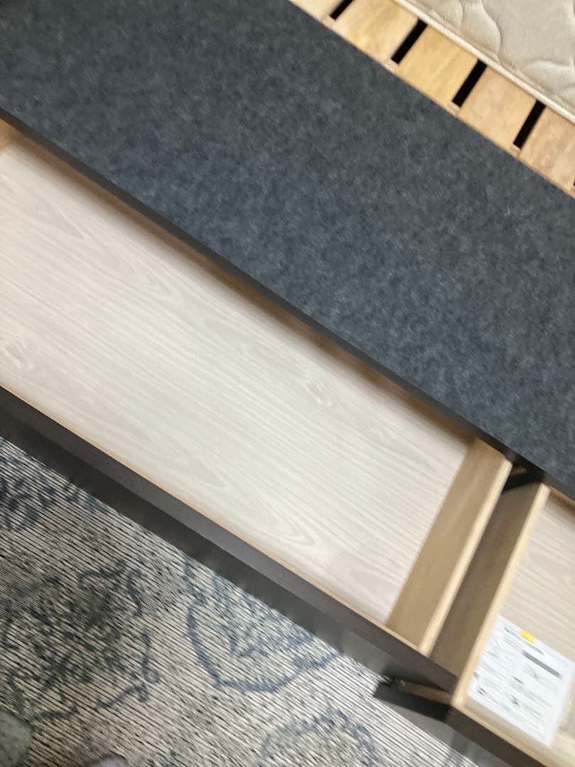 シモンズベットフレーム　新品マットレス