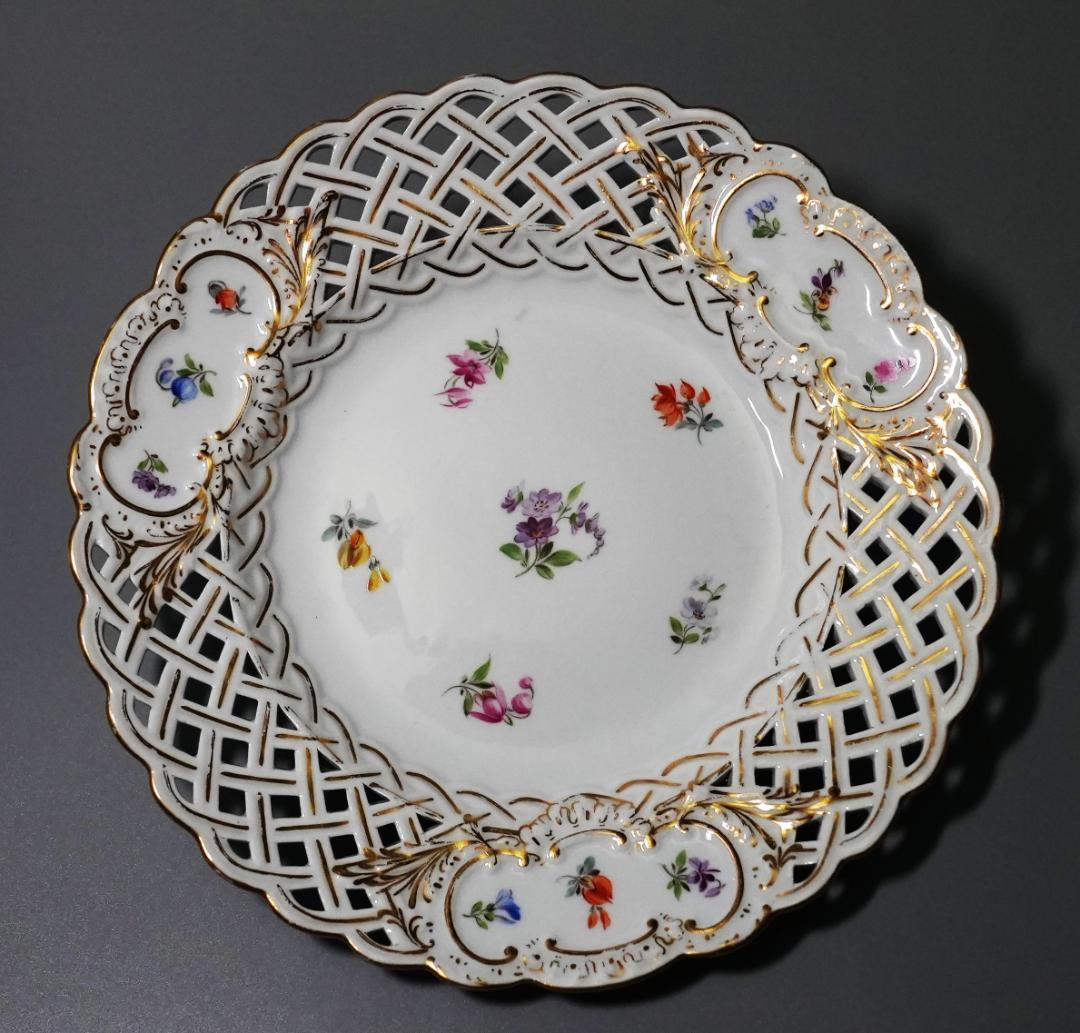 マイセン透かし彫りフラワー金彩プレート皿