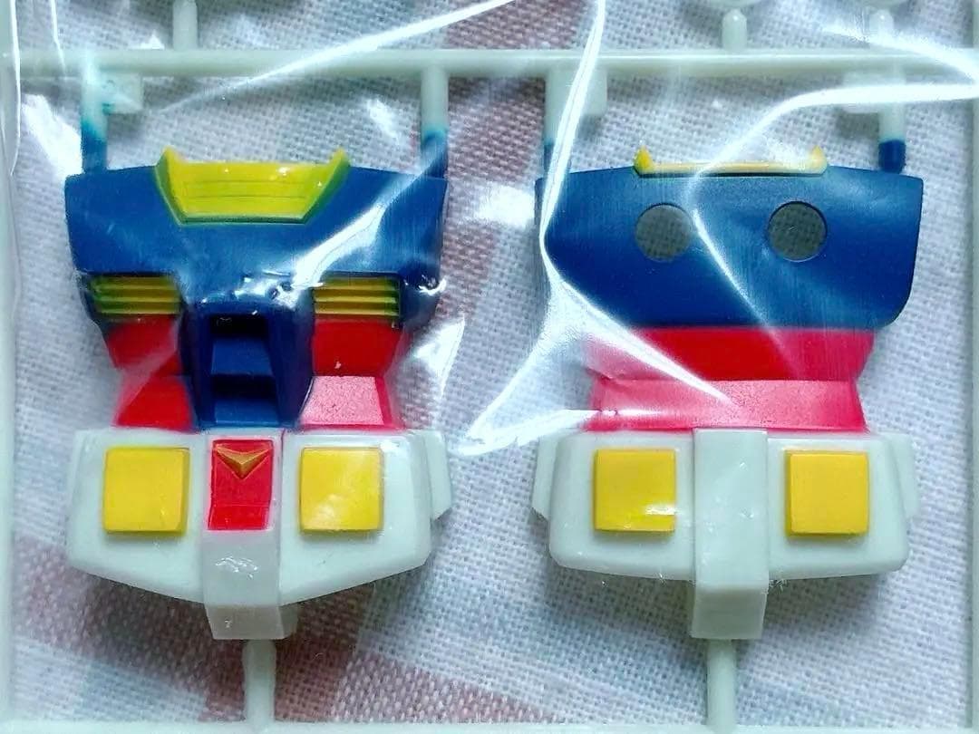 絶版 バンダイ フルカラーモデル 1/144 RX-78 ガンダム シリアル入り