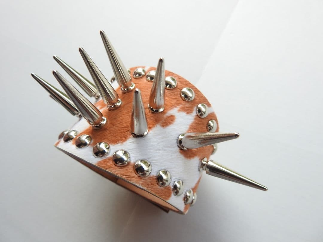 パンクスパイクバングル・リストバンドレザーブレススパイクコーンサバシスターなち