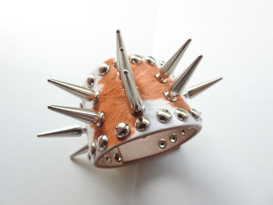 パンクスパイクバングル・リストバンドレザーブレススパイクコーンサバシスターなち