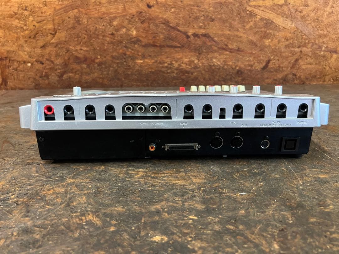 デジタルポータブルスタジオ　タスカム　TASCAM　788　レコーダー