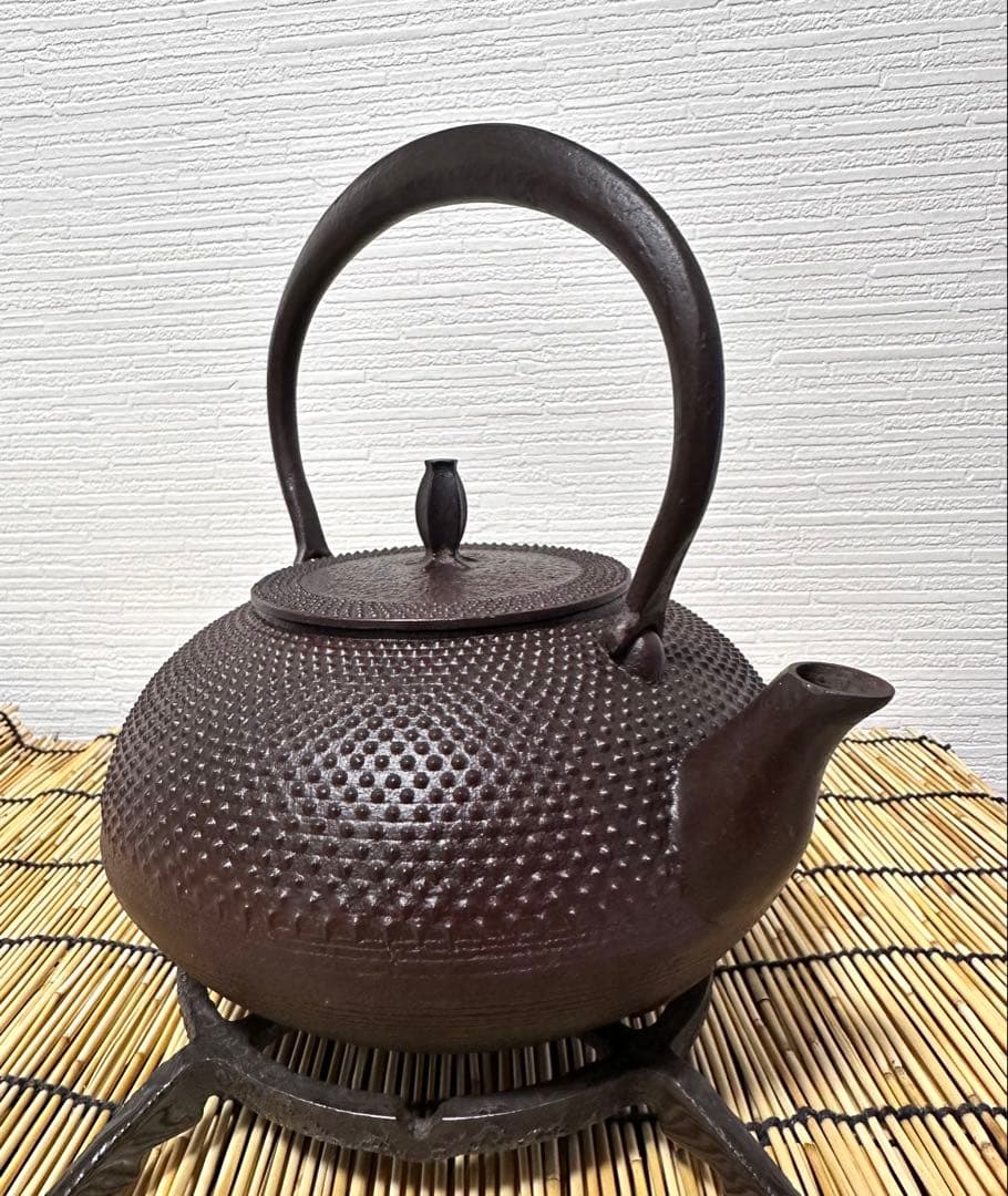 ほぼ未使用品　岩手県奥州水沢幸工芸　現代の名工 佐藤勝久造　１５型　南部鉄瓶