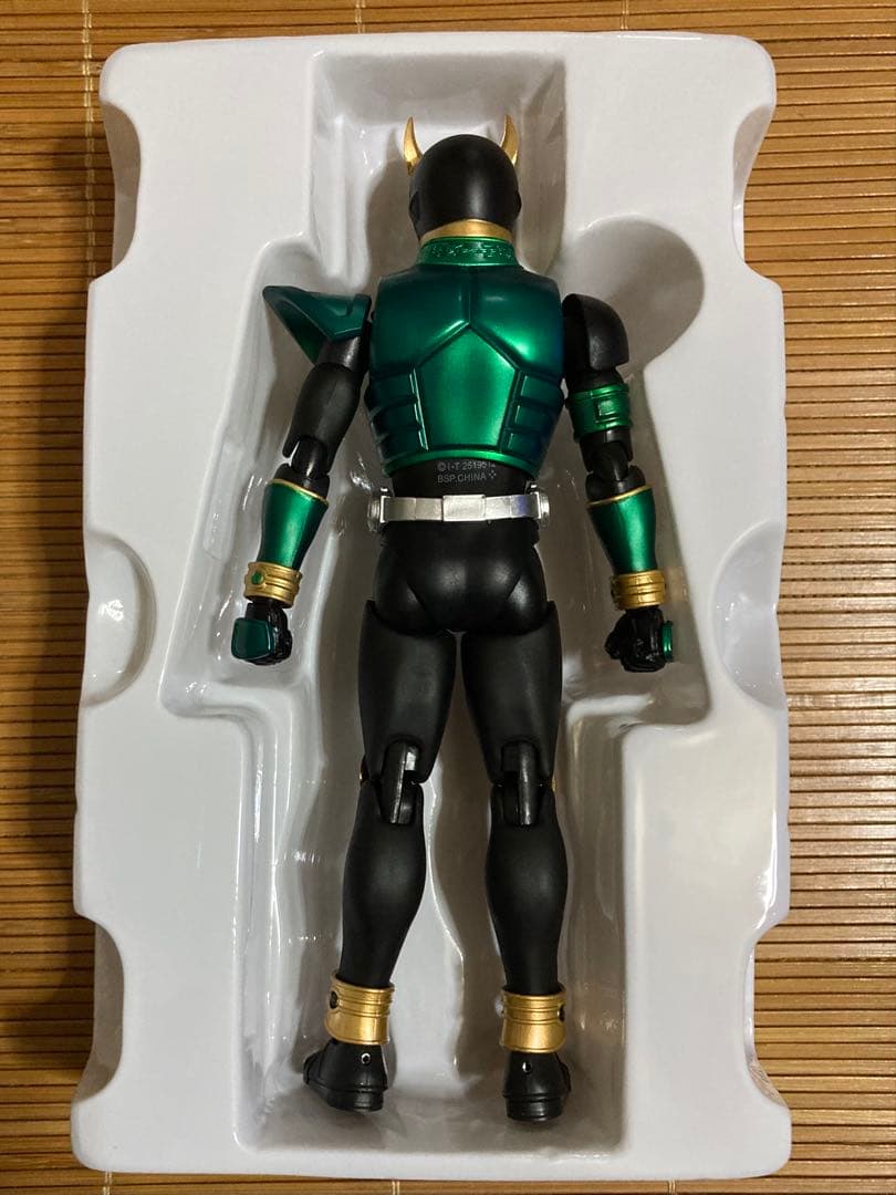 S.H.Figuarts 真骨彫 クウガ ペガサス & ライジングペガサス